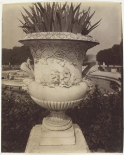 Versailles, Vase, 1905. Creator: Eugene Atget.