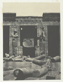 Médinet-Habou, Partie Orientale du Péristyle du Palais de Ramsès-Méiamoun; Thèbes, 1849/51. Creator: Maxime du Camp.