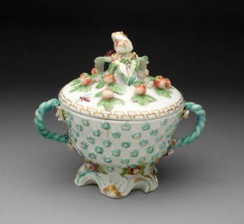 Covered Bowl, Chelsea, 1750/60. Creator: Chelsea Porcelain Manufactory.