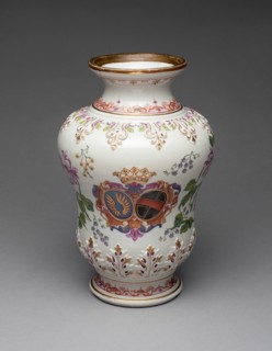 Vase, Vienna, c. 1730. Creator: Du Paquier Porcelain Manufactory.