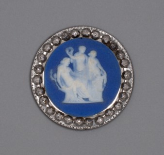 Button with Sacrifice to Hygieia, Burslem, Late 18th century. Creator: Wedgwood.