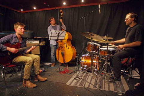 Tom Ollendorf, Conor Chaplin and Ari Hoenig, Verdict Jazz Club, Brghton, E. Sussex, 6th Oct. 2021. Creator: Brian O'Connor.