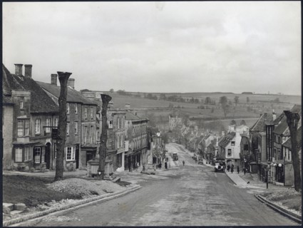 High Street, Burford, West Oxfordshire, Oxfordshire, 1925-1935. Creator: Unknown.