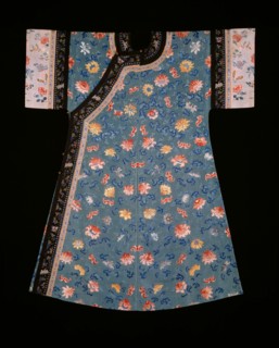 Woman's Changfu (Informal Court Robe), China, Qing dynasty (1644-1911), late 19th/early 20th cen. Creator: Unknown.