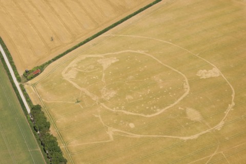 Iron Age double ditched enclosure crop mark, near South Wonston, Hampshire, 2015. Creator: Historic England.