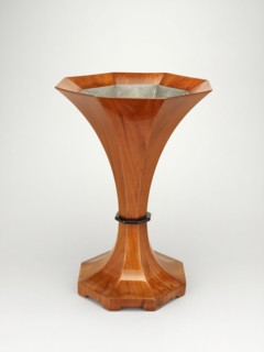 Spittoon, , c. 1820.