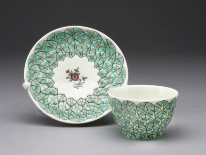 Teabowl and Saucer, Saint-Cloud, c. 1720.