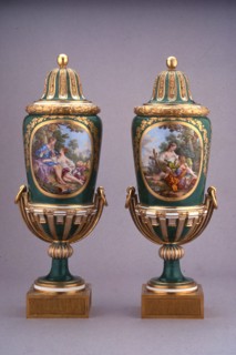 Pair of Vases (Vases à Pied de Globe), Sèvres, 1769.