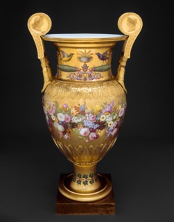 Londonderry Vase, Sèvres, 1813.