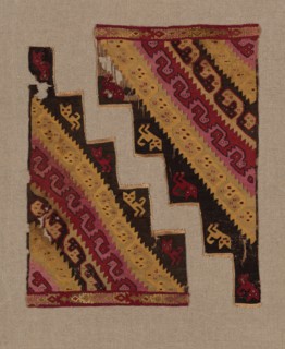 Mantle Corners, Peru, 1000/1476.