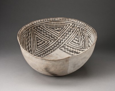 Bowl with Interlocking Zigzag Motif in Four-Part Design on Interior Walls, A.D. 950/1400.