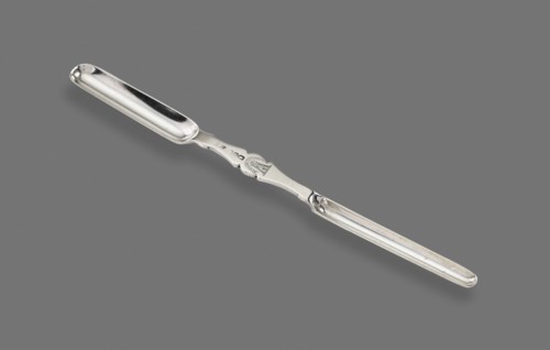 Marrow Scoop, 1827/47. Inscribed 'Tandem Vincitur'.