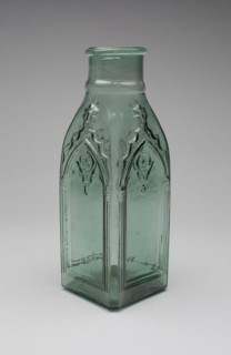 Pickle jar, 1850/70. Decoration inspired by the Gothic cathedrals of Northern Europe. Possibly made by Bulltown Glass Works or Crowleytown Glass Works.