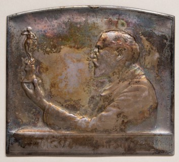 Medal portraying Delacour, 1899.