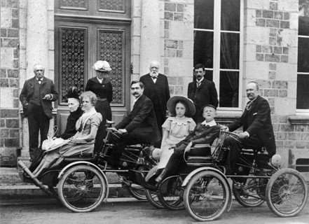 1901 De Dion Bouton Quadricycles. Creator: Unknown.