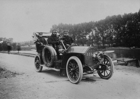 1905 Aries 30hp. Creator: Unknown.