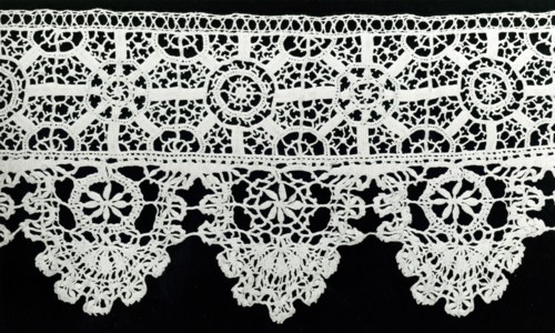 Border, Italy, 1601/25 (needlelace); 1625/50 (points). Creator: Unknown.