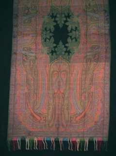 Shawl, Norwich, 1860s. Creator: Clabburn, Sons and Crisp.