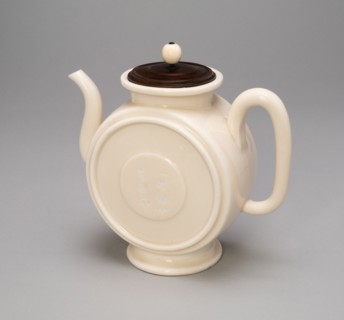 Flattened Teapot (Bianhu), Qing dynasty (1644-1911), mid-17th century. Creator: Unknown.