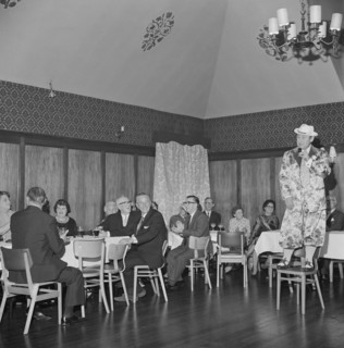 Flying Eagle, Mollison Way, Edgware, Harrow, London, 01/12/1972. Creator: John Laing plc.