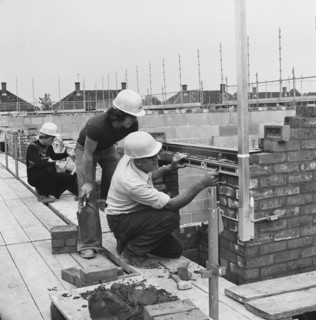 Furzehill Road, Borehamwood, Elstree and Borehamwood, Hertsmere, Hertfordshire, 20/09/1976. Creator: John Laing plc.