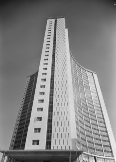 Empress State Building, Lillie Road, Earl's Court, Hammersmith and Fulham, London, 05/06/1962. Creator: John Laing plc.