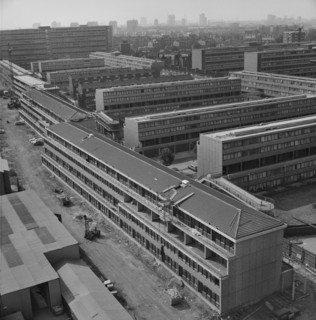 Aylesbury Estate, Walworth, Southwark, London, 07/09/1976. Creator: John Laing plc.