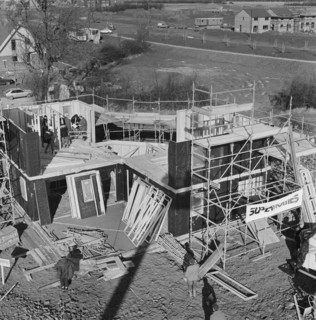 Future Home 2000, Coleshill Place, Bradwell Common, Bradwell, Milton Keynes, 03/02/1981. Creator: John Laing plc.
