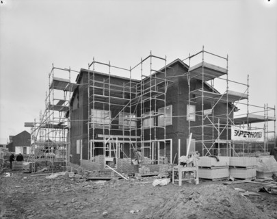 Future Home 2000, Coleshill Place, Bradwell Common, Bradwell, Milton Keynes, 05/02/1981. Creator: John Laing plc.