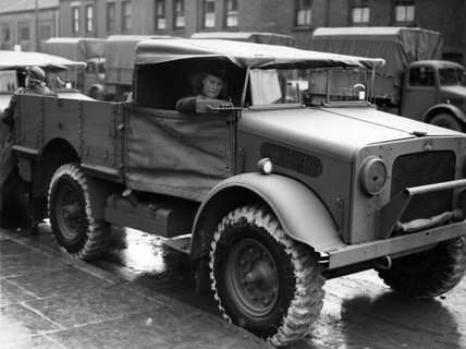 1939 Bedford MWD lorry. Creator: Unknown.