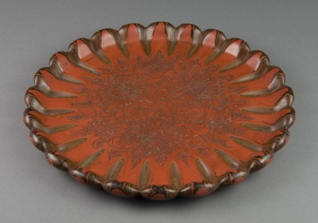 Tray with Chrysanthemum Design, 19th century.