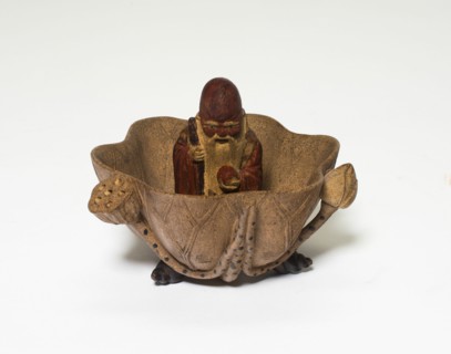 Cup in the Shape of a Lotus Flower with a Figure of an Immortal, Ming dynasty (1368-1644).