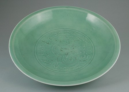 Dish with Dragon amid Clouds and Lotus Petals, Qing dynasty (1644-1911).