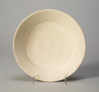 Dish with Ducks and Water Plants, Northern Song dynasty (960-1127), early 11th century.