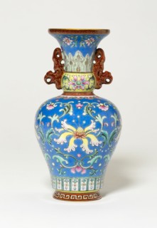 Vase with Two Tiger-Shaped Handles, Qing dynasty (1644-1911), Qianlong reign mark and period (1736-1795), late 18th century.