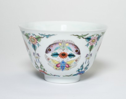 Cup with Floral Scrolls and Moths, Qing dynasty (1644-1911), Qianlong reign mark and period (1736-1795), late 18th century.