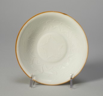 Dish with Stylized Lotus Flowers, Yuan dynasty (1279-1368).