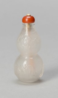 Gourd-Shaped Snuff Bottle with Bats, Qing dynasty (1644-1911), 1800-1900.