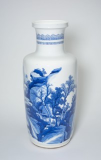 Baluster Vase with Figures and Pavillions amid Mountainous Landscape, Qing dynasty (1644-1911), Kangxi period (1662-1722).