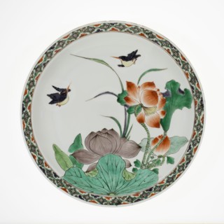 Plate with Lotus Blossoms and Kingfisher, Qing dynasty (1644-1911), Kangxi period (1662-1722).