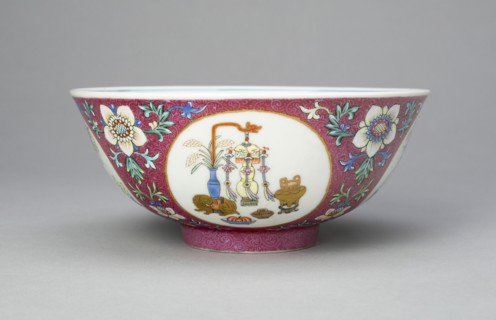 Ruby-Ground Medallion Bowl, Qing dynasty (1644-1911), Daoguang reign mark and period (1821-1850).