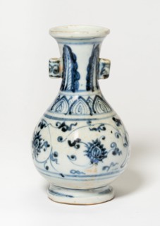 Vase with Loop Handles, Ming dynasty (1368-1644), 15th century.
