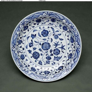 Blue and White 'Floral' Dish, Ming dynasty (1368-1664), Yongle period (1403-1425).