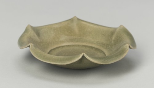 Dish with Inverted Petal-Lobed Rim, Northern Song dynasty (960-1127).