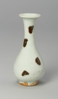 Small Bottle Vase, Yuan dynasty (1271-1368), first half of the 14th century.