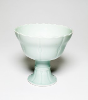 Celadon glazed lotus stemcup, Qing dynasty (1644-1911), Qianlong reign mark (1736-1795), 18th/19th century.