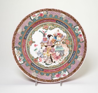Ruby-Back Famille-Rose Dish, Qing dynasty (1644-1911), Yongzheng period (1723-1735).