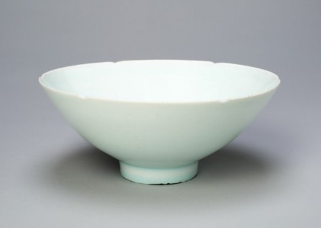 Foliate Bowl with Peony Scrolls, Song dynasty (960-1279), 12th/13th century.