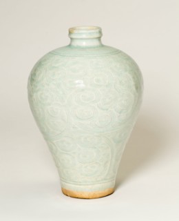 Bottle Vase (Meiping) with Stylized Spirals, Song dynasty (960-1279), 12th/13th century.