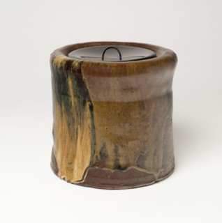 Satsuma-Ware Water Jar (Mizusashi), 18th century.